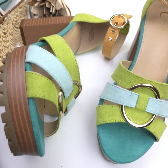 C Est. 1946 Colorful Women's Platform Sandals Sz 9m - Picture 2 of 13